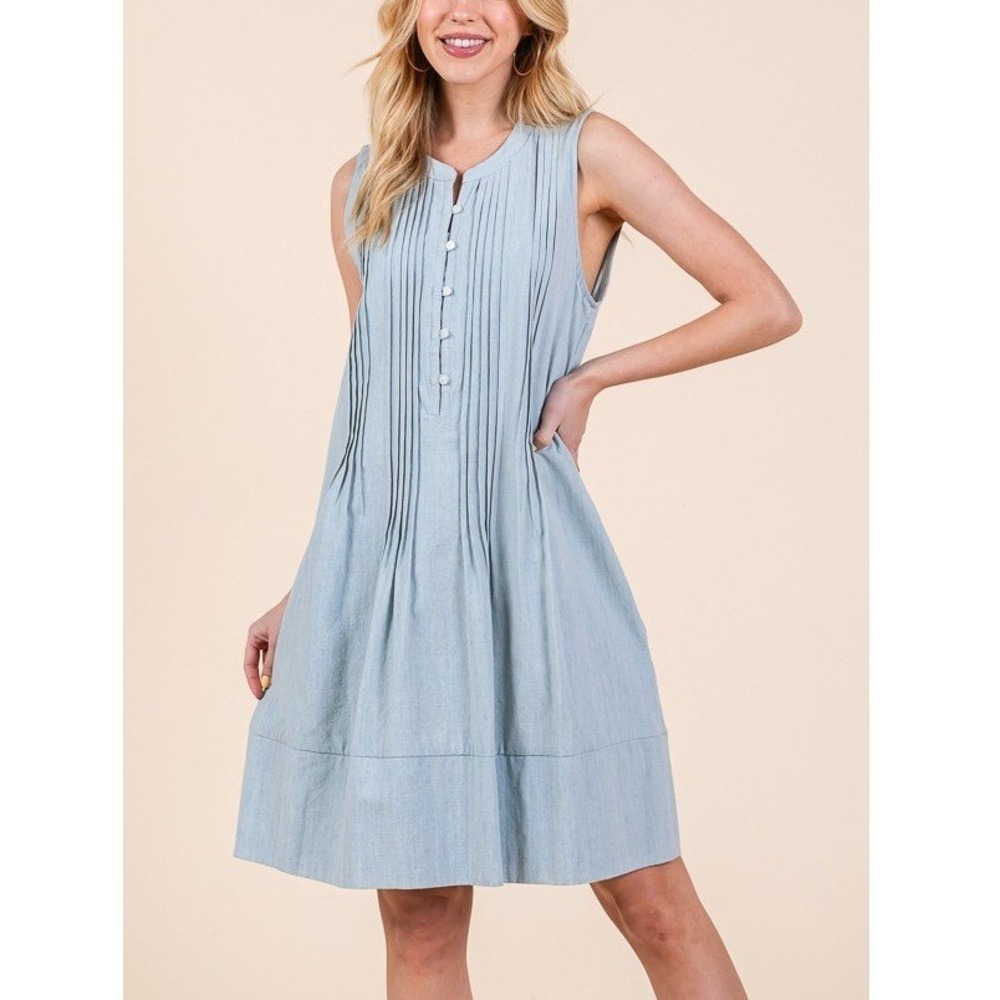 D150.‎ Light Wash Pintuck Denim Chambray Dress